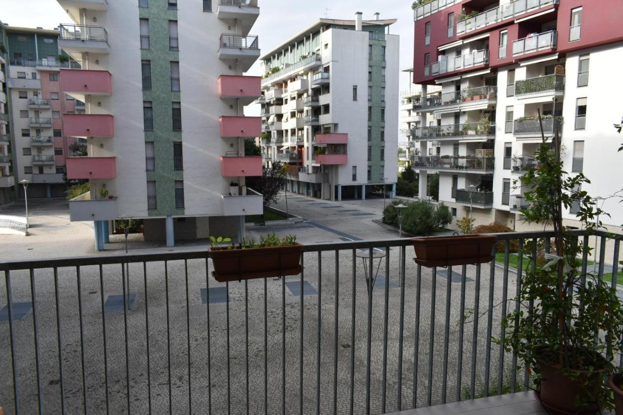 House Promenade Santa Giulia Apartment Milan Luaran gambar